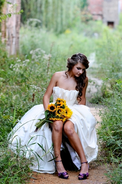 sunflower bridal shoot brick abandoned building (6)