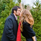 christmas tree decorating engagement shoot (15)
