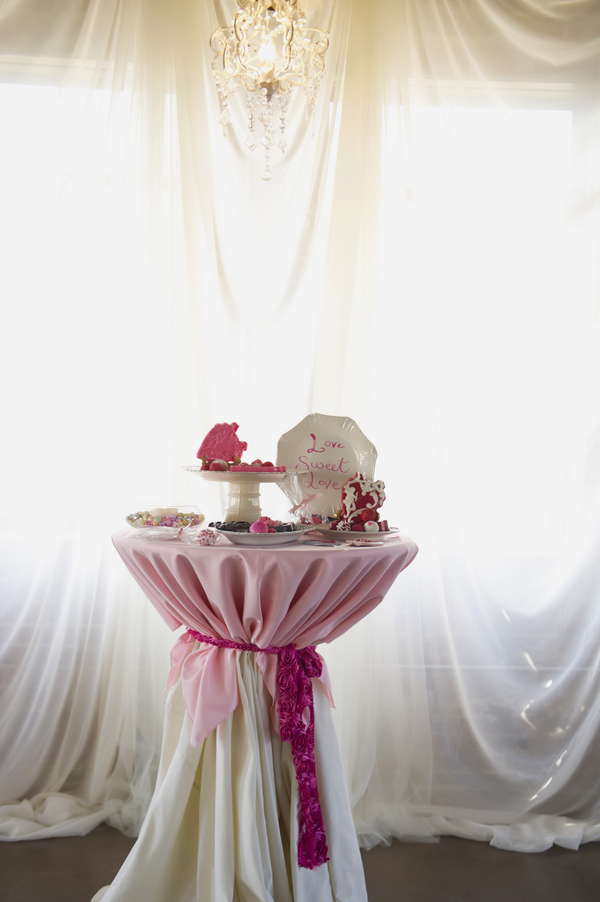 Love the idea of putting candy hearts in the lotus bowl for centerpieces