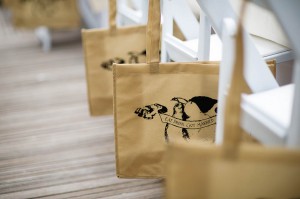 offbeat outdoor maryland wedding venue alternative bouquets (19)