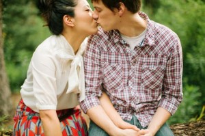 eclectic arlington virginia engagement session at hendry house (5)