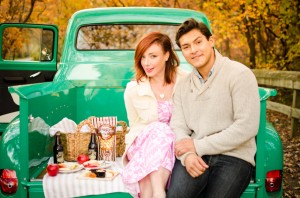 1950s pickup truck picnic inspiration pictures (3)