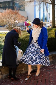 intimate & offbeat courthouse wedding in maryland bride polka dot dress (9)
