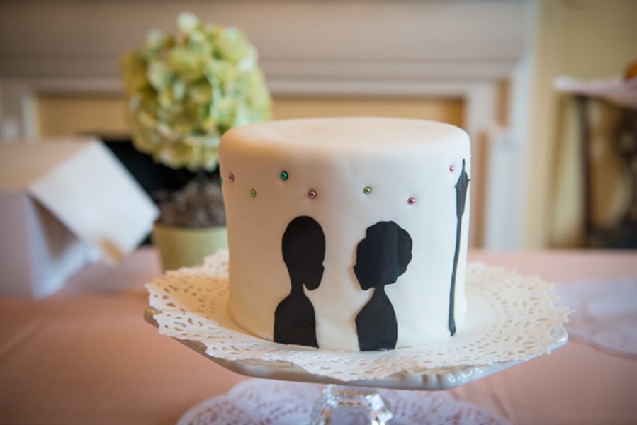 modern silouette wedding cake