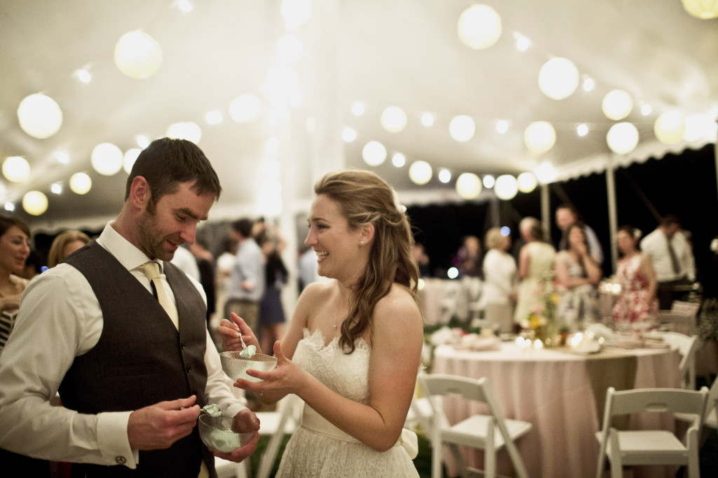 hot sundae bar wedding dessert