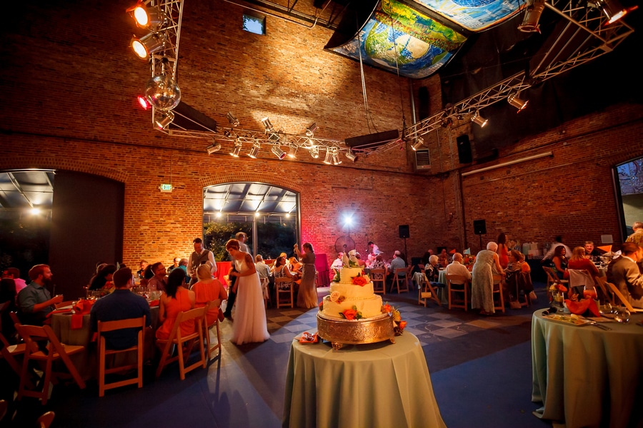 offbeat alternative maryland wedding pictures american visionary arts museum (13)