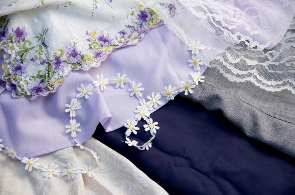 lavendar lace wedding inspiration details (3)