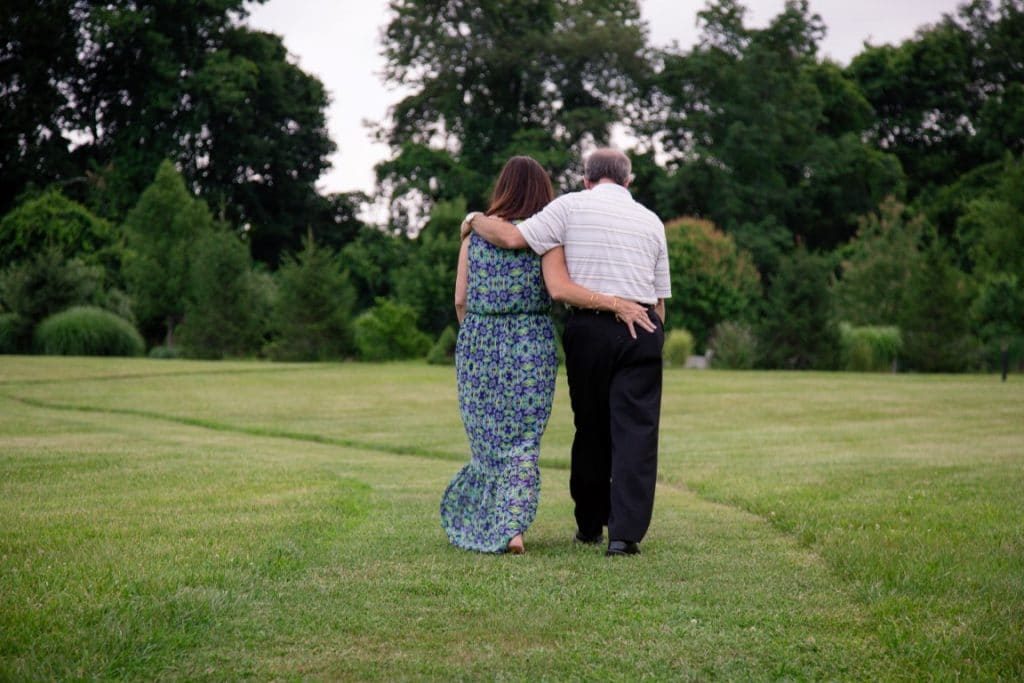 surprise 35th anniversary party pictures (4)