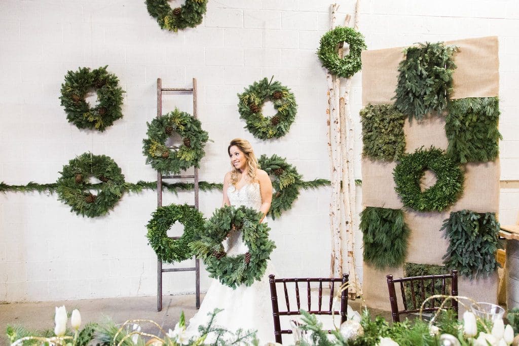 winter wreath wedding ideas (22)
