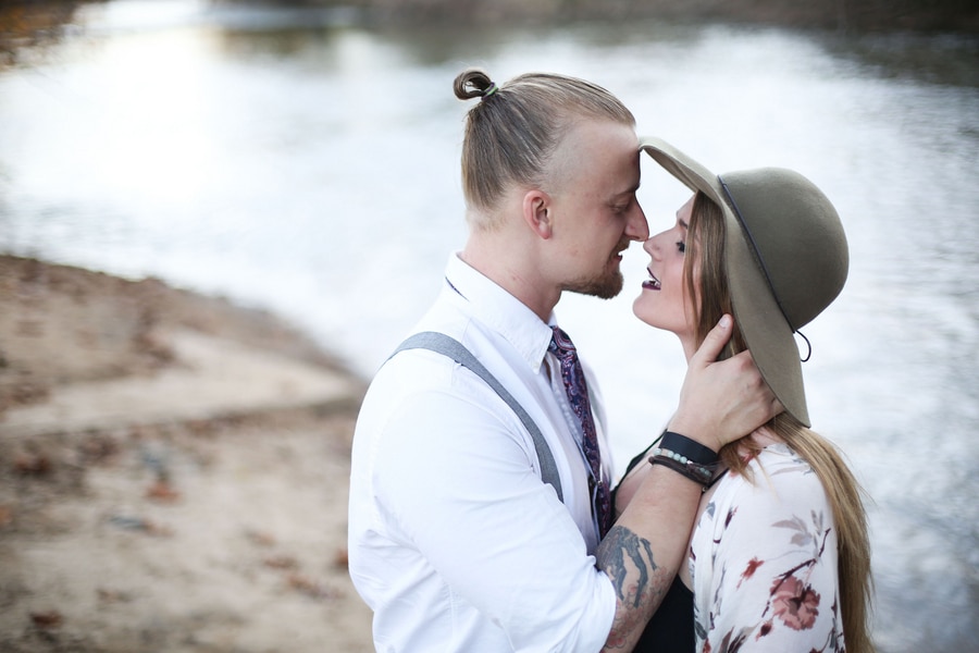 Charlottesville, VA - 11/03/15 Elisabeth and Chet engagement photo session at Downtown Mall and Darden Towe Park. Credit: Amanda Maglione www.amandamaglione.com