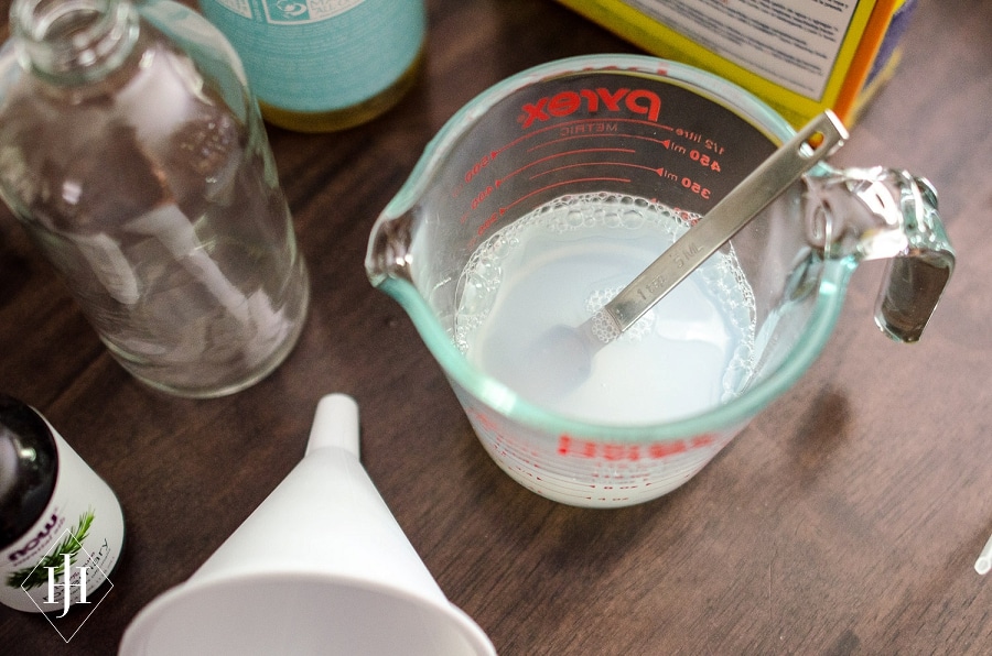 natural_cleaning_sprays-lemon2