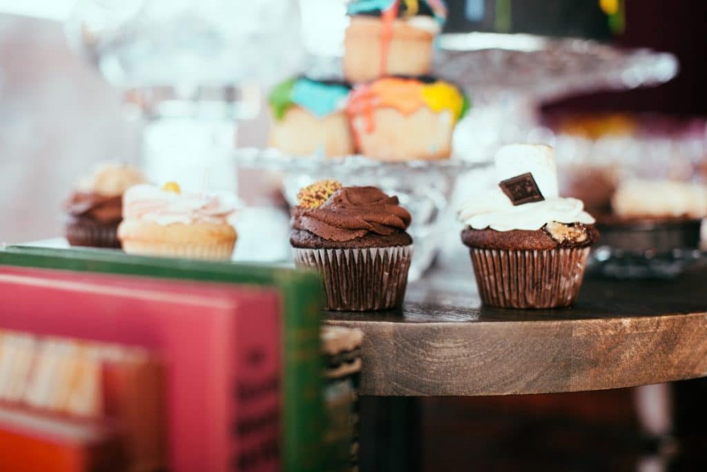 View More: http://sarahkimblephoto.pass.us/darksideofthemoonstyledshoot