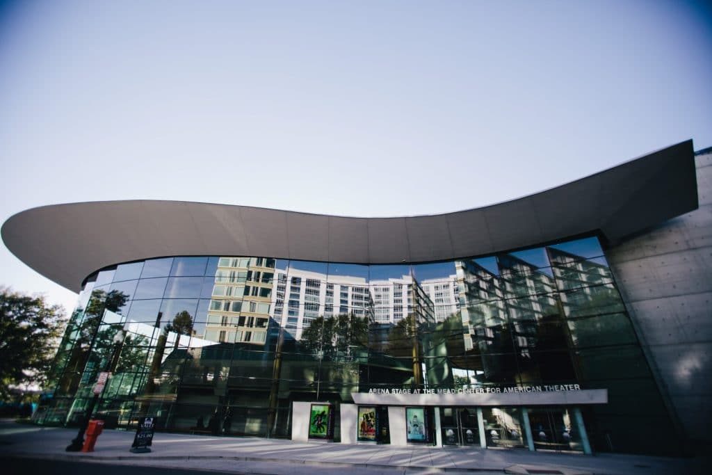 modern purple dc wedding arena stage (3)