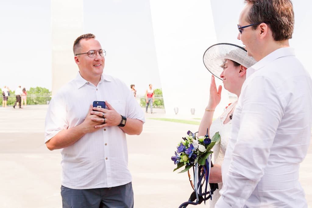 dc-offbeat-wedding-tour-bus-wedding-14